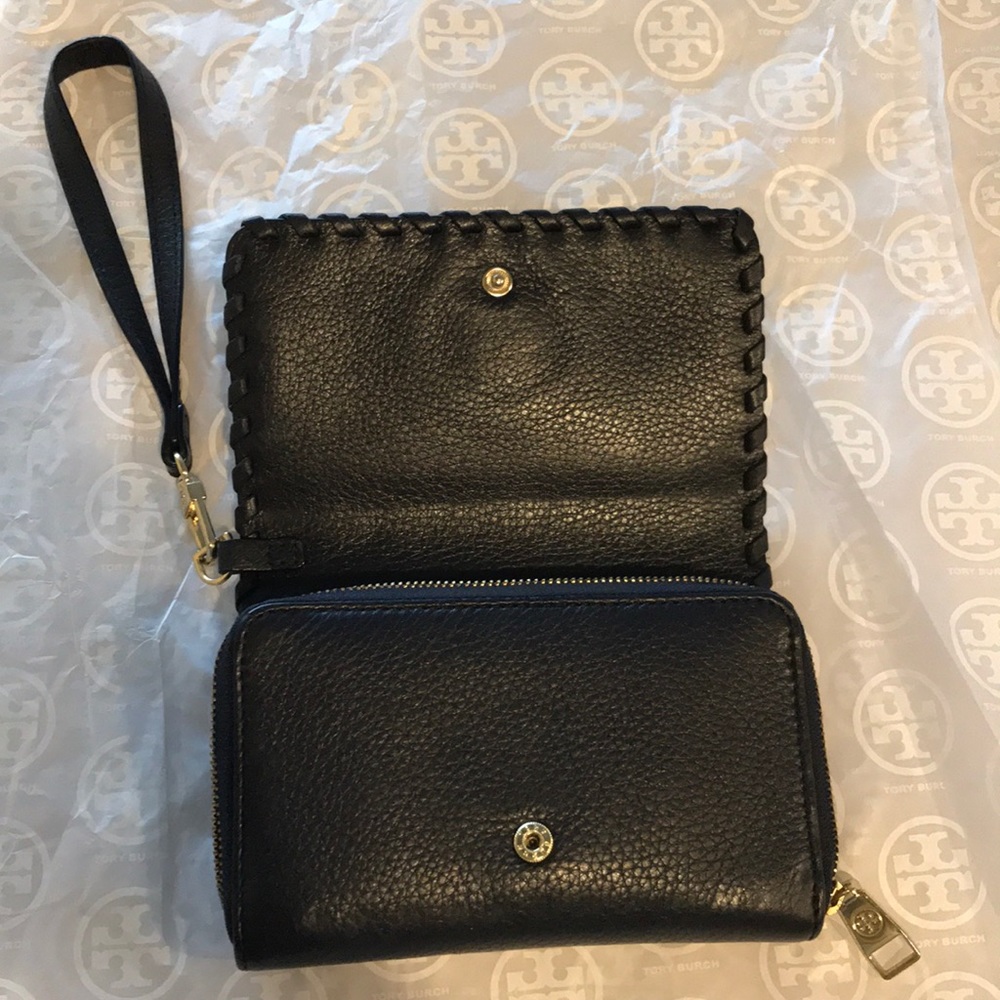 Wristlet - Picture 3 of 6